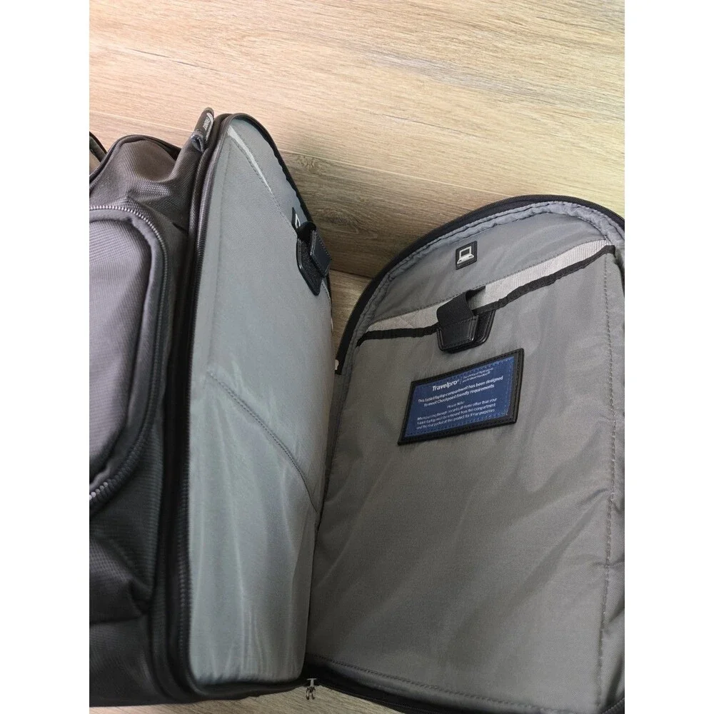 Travelpro Crew Executive Choice 2 Backpack Laptop RFID USB Excellent Condition